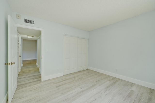 13730 SW 90th Avenue 15, Miami, FL 33176