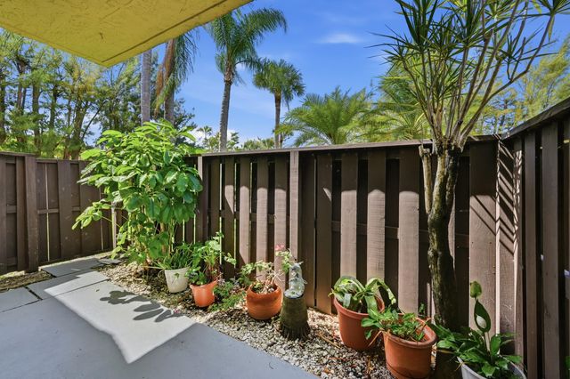 13730 SW 90th Avenue 15, Miami, FL 33176