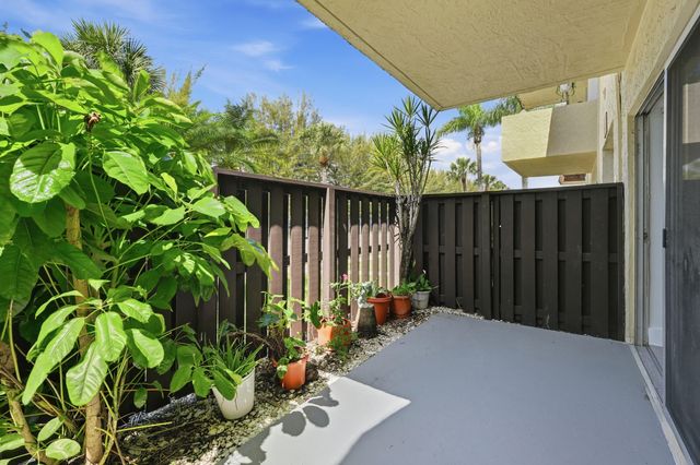 13730 SW 90th Avenue 15, Miami, FL 33176