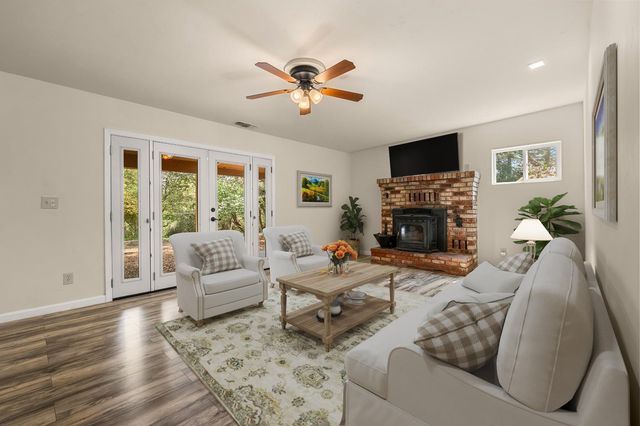 4612 South Point Road, Diamond Springs, CA 95667