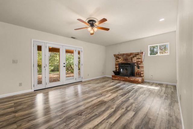 4612 South Point Road, Diamond Springs, CA 95667