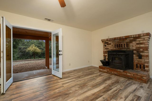 4612 South Point Road, Diamond Springs, CA 95667