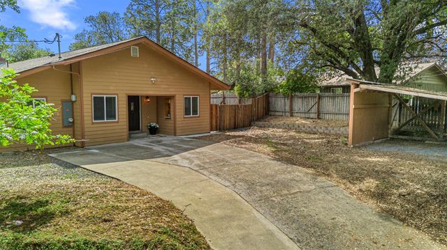 4612 South Point Road, Diamond Springs, CA 95667