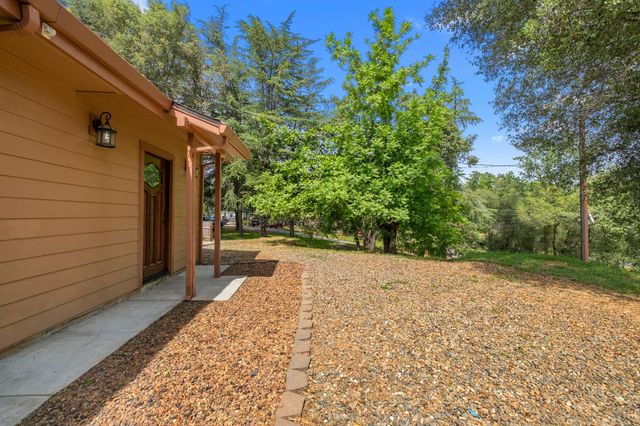 4612 South Point Road, Diamond Springs, CA 95667
