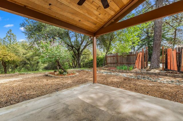 4612 South Point Road, Diamond Springs, CA 95667