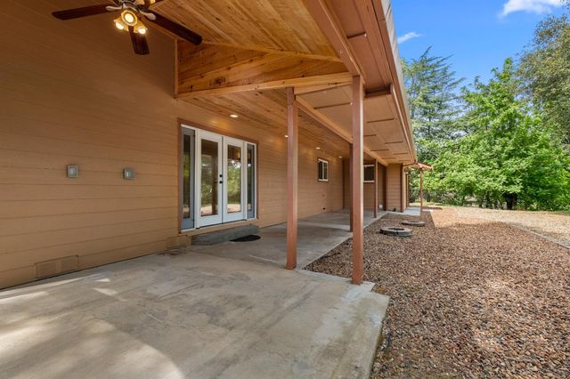 4612 South Point Road, Diamond Springs, CA 95667