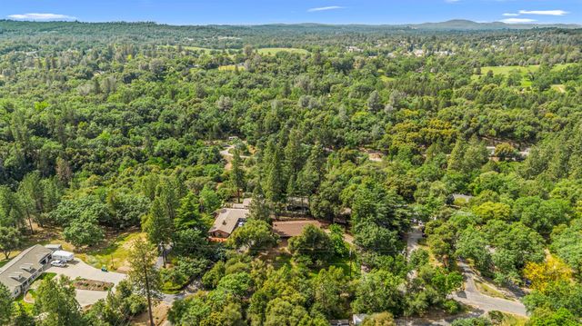 4612 South Point Road, Diamond Springs, CA 95667