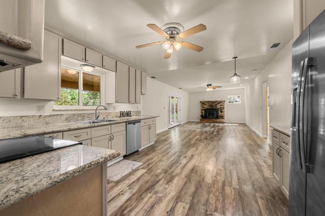 4612 South Point Road, Diamond Springs, CA 95667