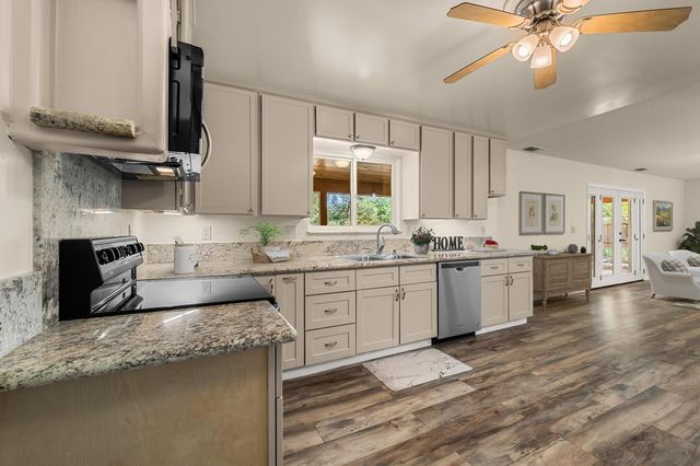 4612 South Point Road, Diamond Springs, CA 95667