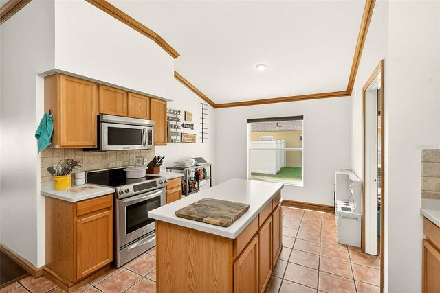 2927 HICKORY GROVE DRIVE, Valrico, FL 33596