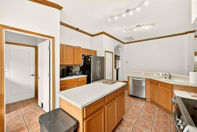 2927 HICKORY GROVE DRIVE, Valrico, FL 33596