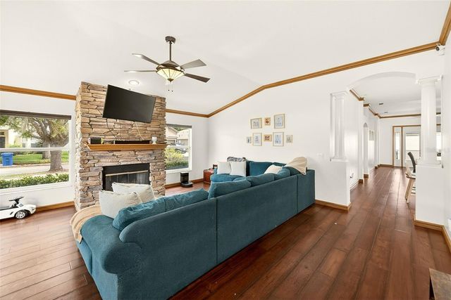 2927 HICKORY GROVE DRIVE, Valrico, FL 33596