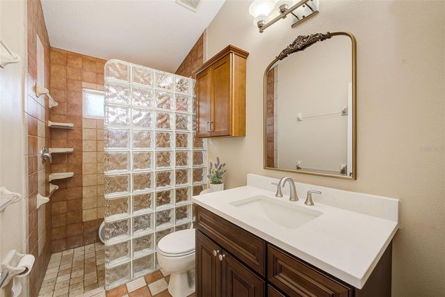 2927 HICKORY GROVE DRIVE, Valrico, FL 33596