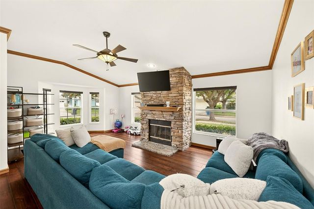 2927 HICKORY GROVE DRIVE, Valrico, FL 33596