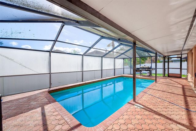 2927 HICKORY GROVE DRIVE, Valrico, FL 33596