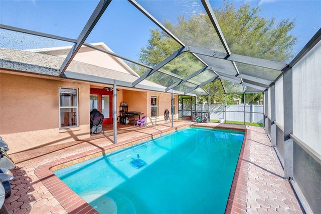 2927 HICKORY GROVE DRIVE, Valrico, FL 33596