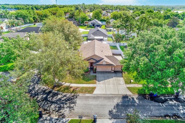 2927 HICKORY GROVE DRIVE, Valrico, FL 33596