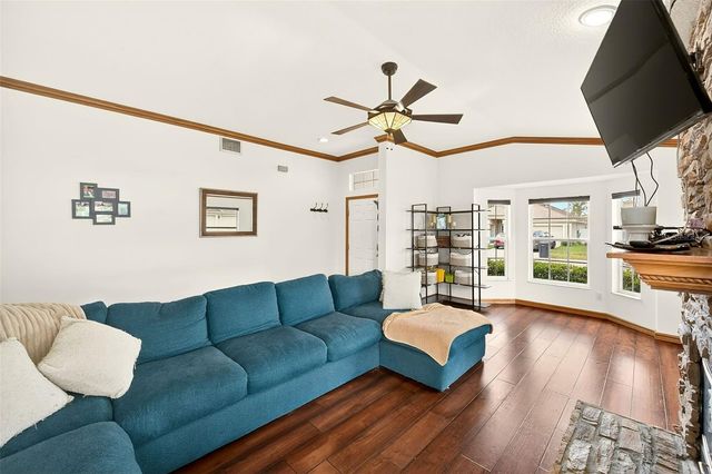 2927 HICKORY GROVE DRIVE, Valrico, FL 33596