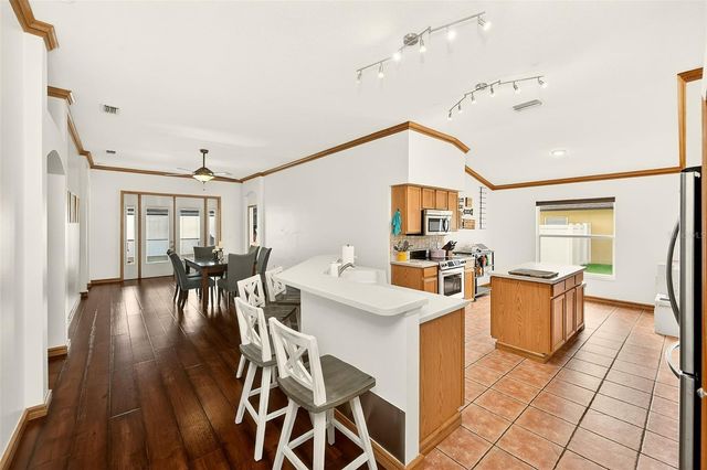 2927 HICKORY GROVE DRIVE, Valrico, FL 33596