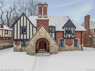 19435 Shrewsbury Road, Detroit, MI 48221