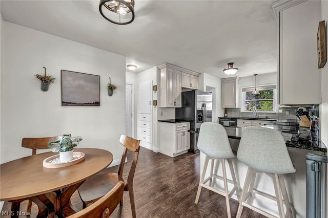7973 Skyline Drive, Broadview Heights, OH 44147