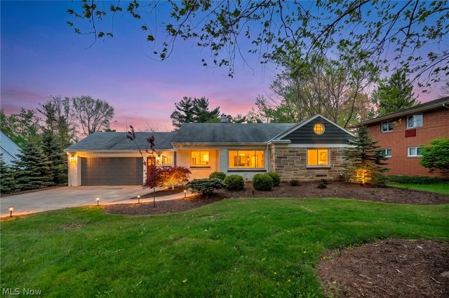 7973 Skyline Drive, Broadview Heights, OH 44147