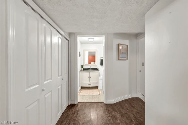 7973 Skyline Drive, Broadview Heights, OH 44147