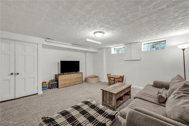 7973 Skyline Drive, Broadview Heights, OH 44147
