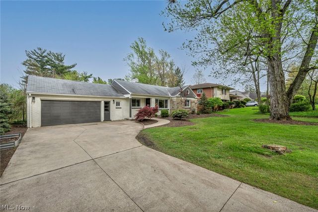 7973 Skyline Drive, Broadview Heights, OH 44147