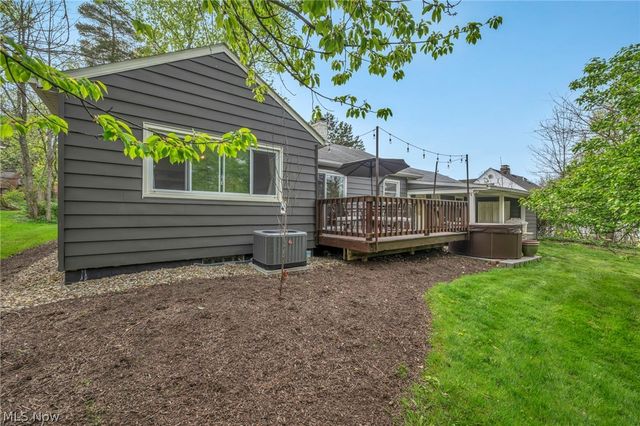 7973 Skyline Drive, Broadview Heights, OH 44147