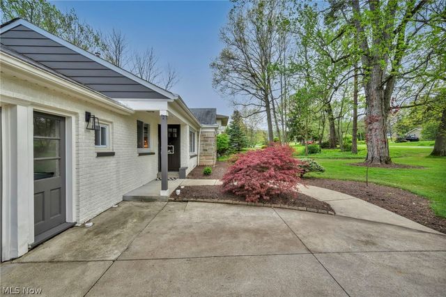 7973 Skyline Drive, Broadview Heights, OH 44147