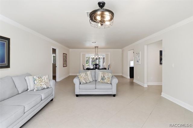 11857 W Riverhaven Drive, Homosassa, FL 34448
