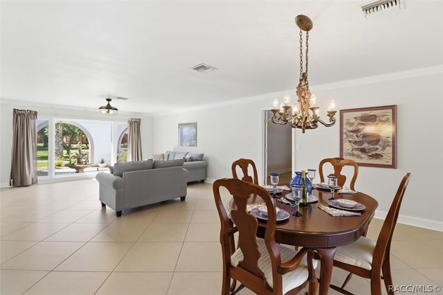 11857 W Riverhaven Drive, Homosassa, FL 34448
