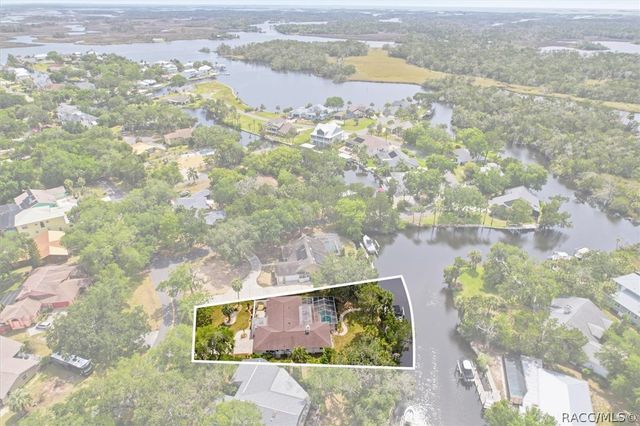 11857 W Riverhaven Drive, Homosassa, FL 34448