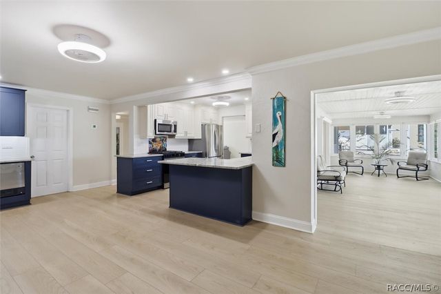 11857 W Riverhaven Drive, Homosassa, FL 34448