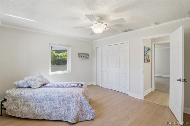 11857 W Riverhaven Drive, Homosassa, FL 34448