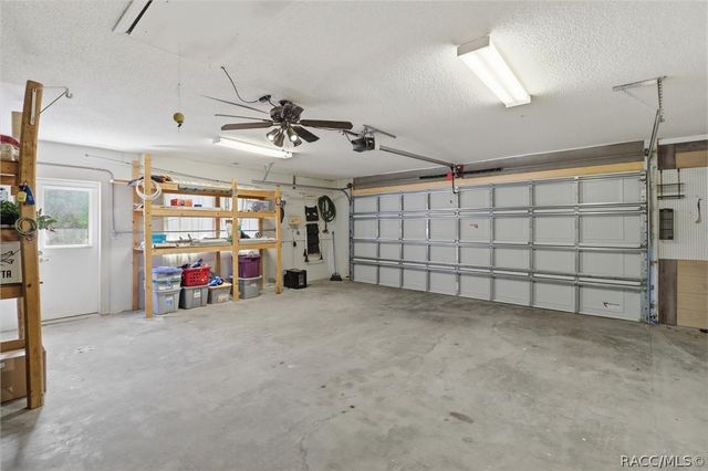 11857 W Riverhaven Drive, Homosassa, FL 34448