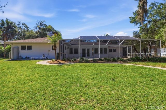 11857 W Riverhaven Drive, Homosassa, FL 34448