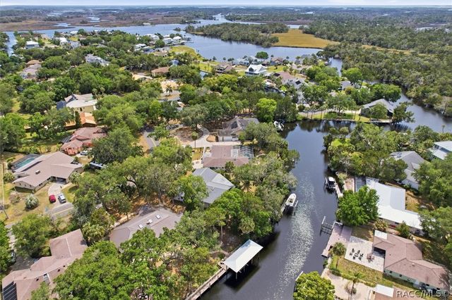 11857 W Riverhaven Drive, Homosassa, FL 34448