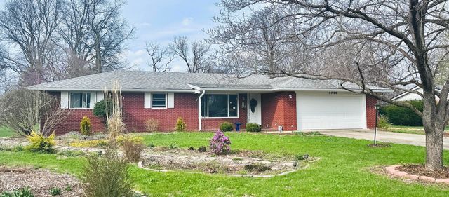2730 Woodlawn Drive, Anderson, IN 46013
