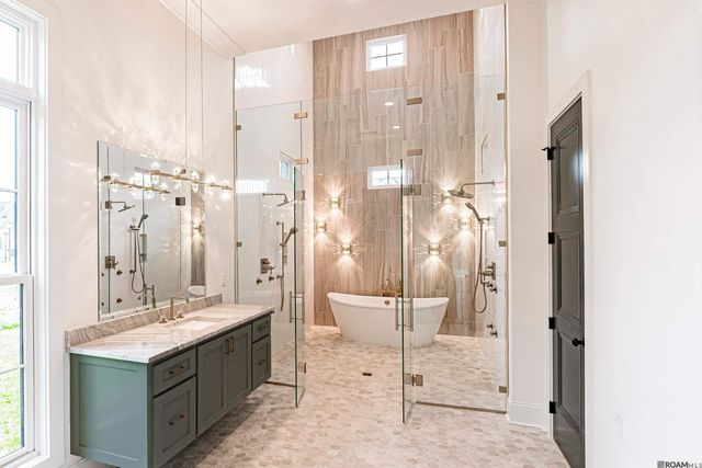 2860 Pointe-marie Dr, Baton Rouge, LA 70820