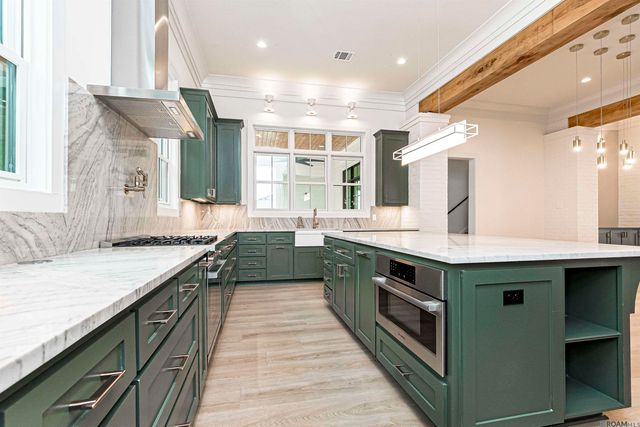 2860 Pointe-marie Dr, Baton Rouge, LA 70820