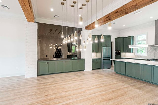 2860 Pointe-marie Dr, Baton Rouge, LA 70820