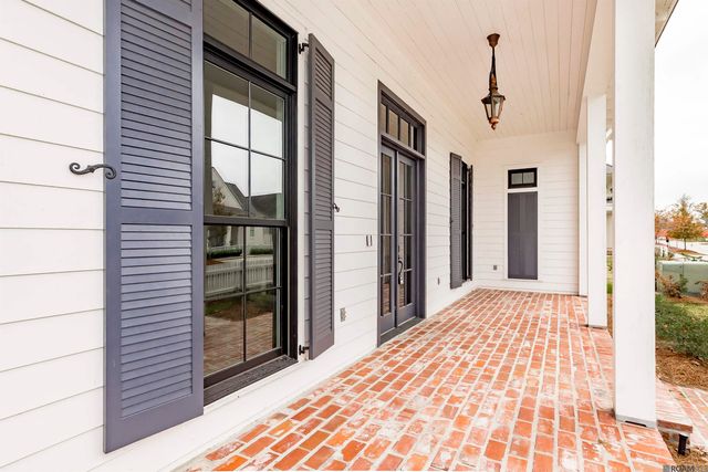 2860 Pointe-marie Dr, Baton Rouge, LA 70820