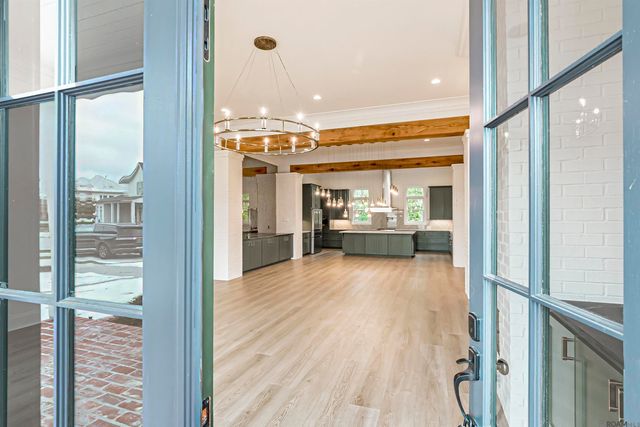 2860 Pointe-marie Dr, Baton Rouge, LA 70820