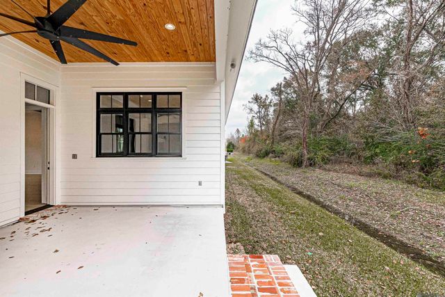 2860 Pointe-marie Dr, Baton Rouge, LA 70820