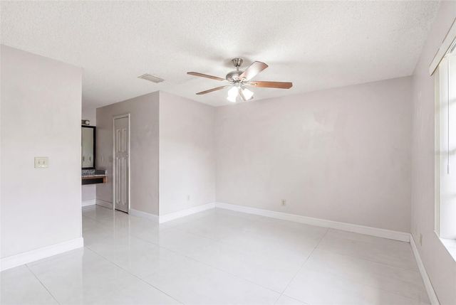 871 LAMPLIGHTER DRIVE NW, Palm Bay, FL 32907