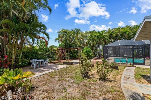 924 SE 21st LN, Cape Coral, FL 33990