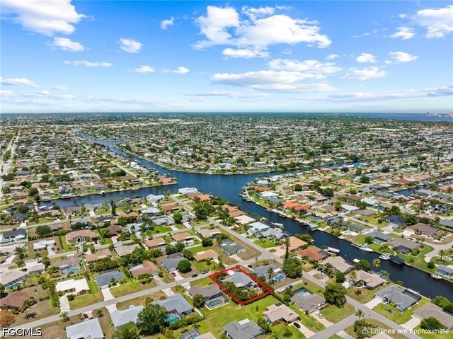 924 SE 21st LN, Cape Coral, FL 33990