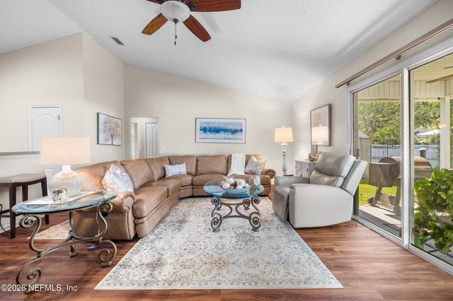 10905 STANTON HILLS Drive E, Jacksonville, FL 32222